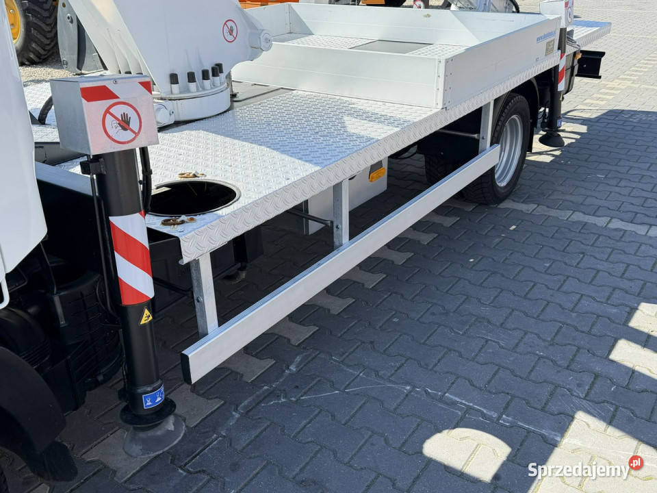 Nissan Cabstar Podnośnik Koszowy 165m Multitel ABS świętokrzyskie Widełki