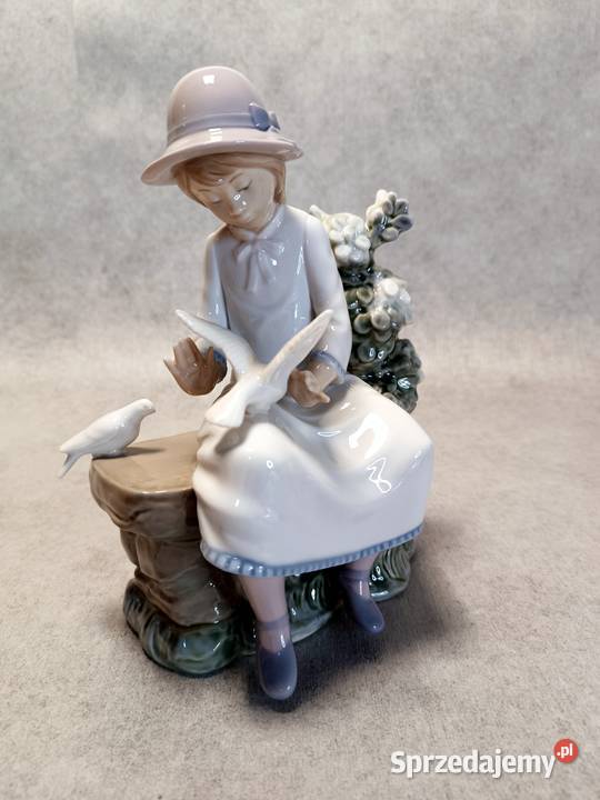 LLADRO NAO 383G Dziewczynka z gołębicą Hiszpania Gdańsk