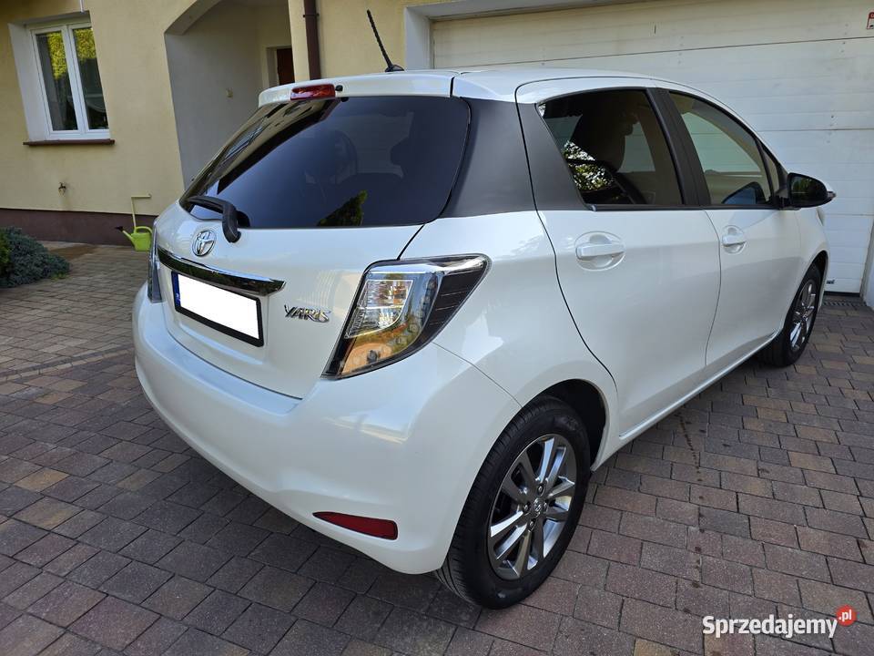 Toyota Yaris 10 VVTi 69 bezwypadkowy serwisowany Karczew