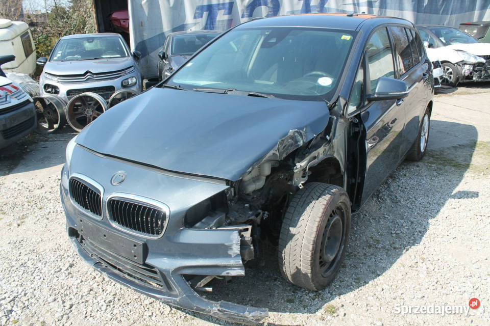 BMW 216 F46 szary