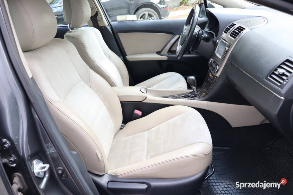 Toyota Avensis 18 Valvematic gniazdo USB sprzedam