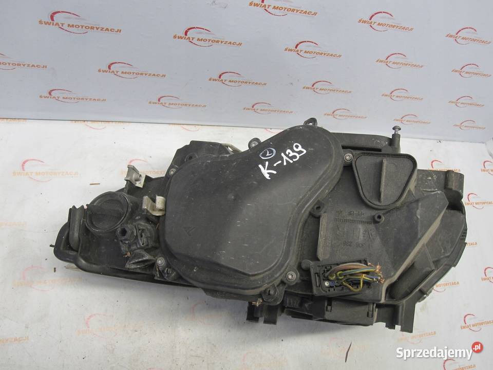 BMW E92 lampa prawa przód 7162130 1305630570 osobowe Kielce