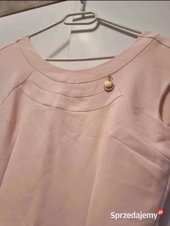 Elegancka sukienka pud4owy