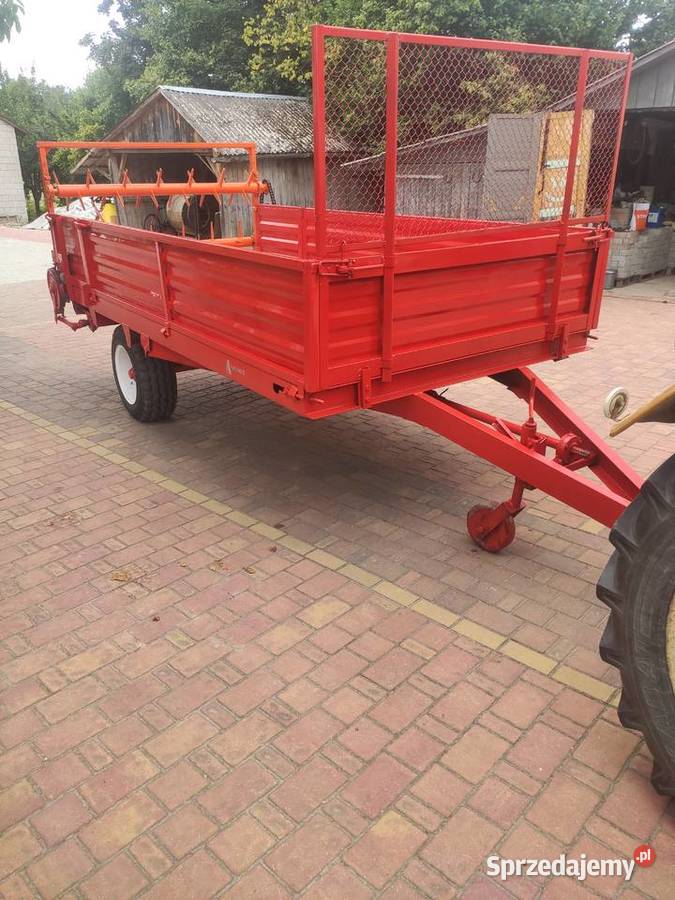 Przyczepka 4 tony rozrzutnik obornika 1 osiowy nieuszkodzony Iłża
