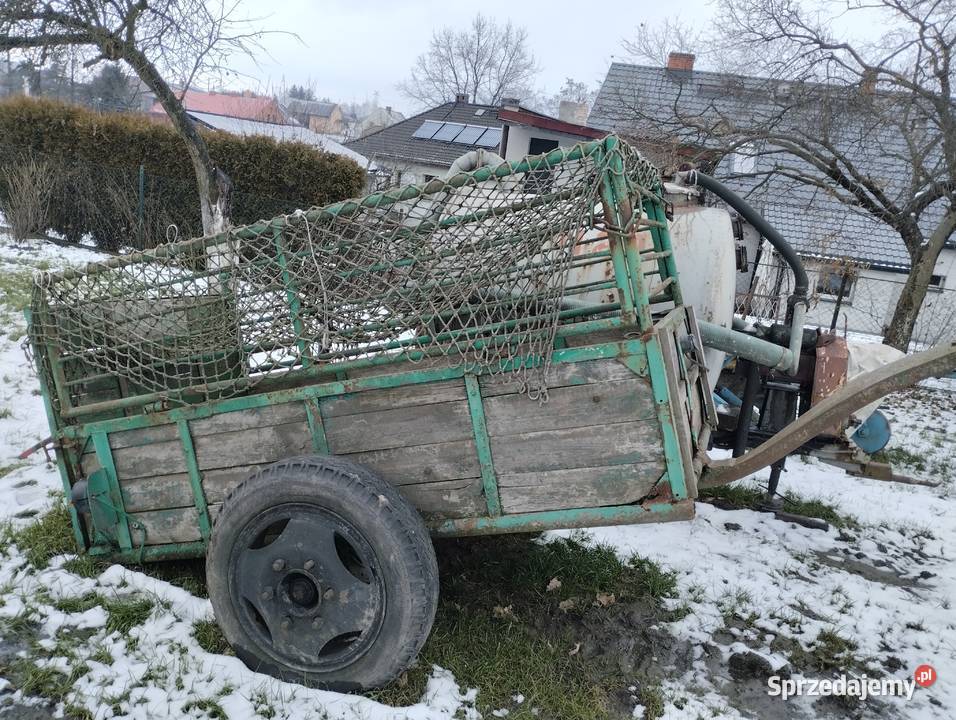 Przyczepka jednoosiowa do przewozu zwierząt śląskie Ziemięcice