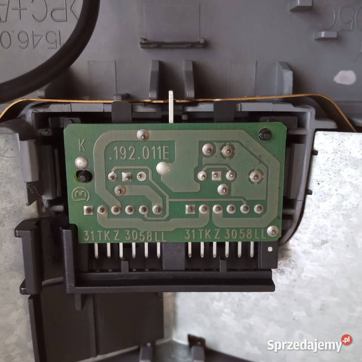 Audi A6 C5 Lampka wnętrza Oświetlenia kabiny podkarpackie Dębica sprzedam