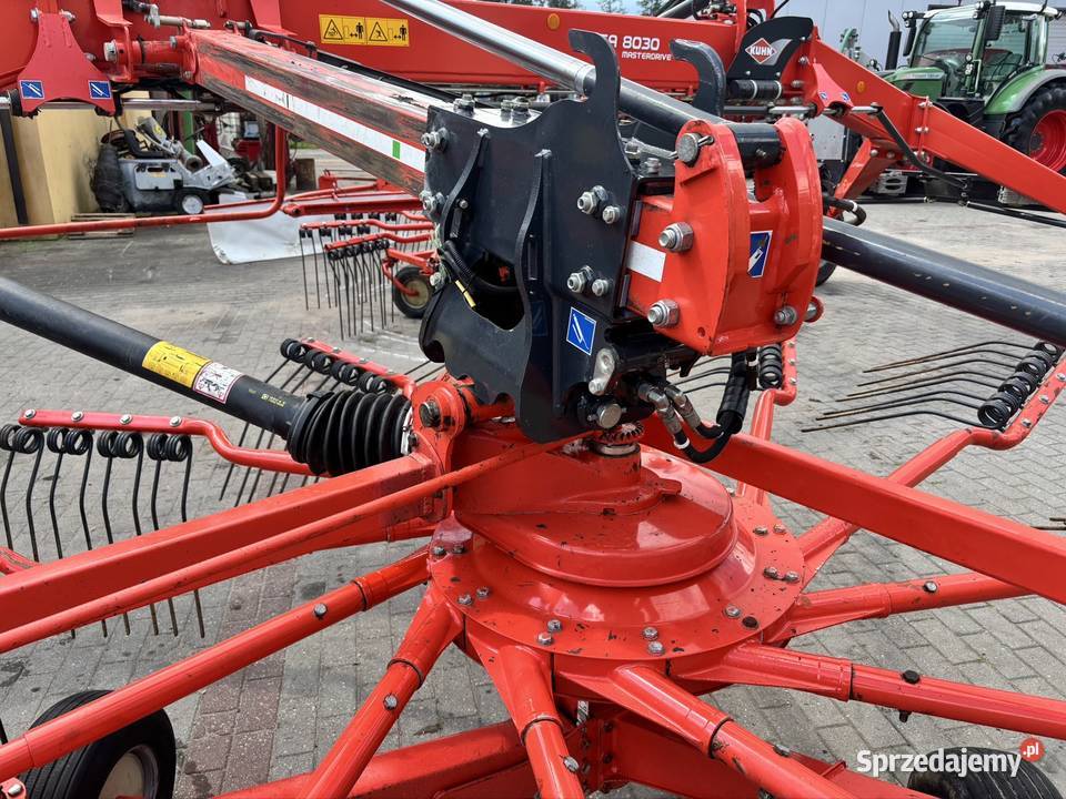 Zgrabiarka 2 karuzelowa Kuhn GA 8030 masterdrive Myszyniec sprzedam