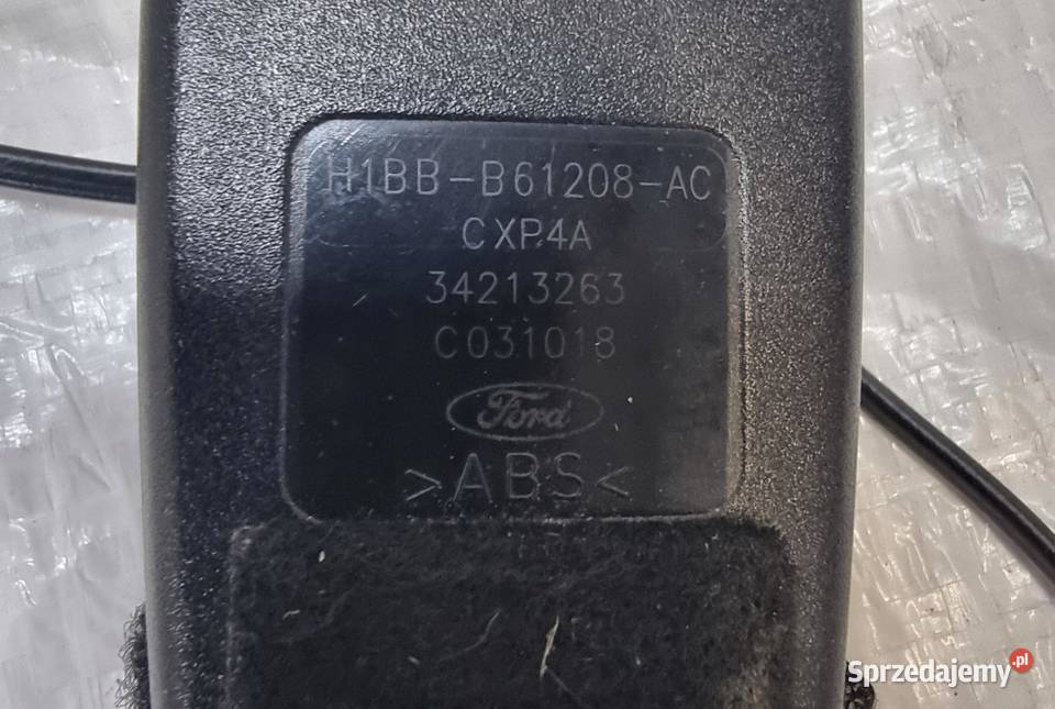 Ford Fiesta MK8 ZAPINKA PASA PRZÓD PRZEDNIA osobowe