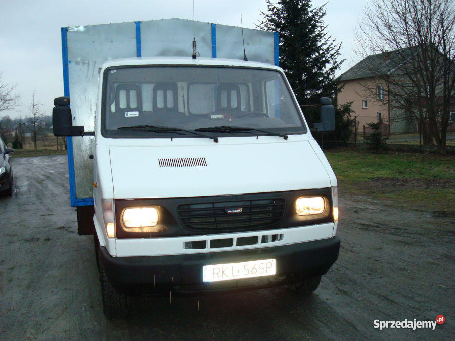 lublin do przewozu zwierząt Rok produkcji 2004 Kolbuszowa