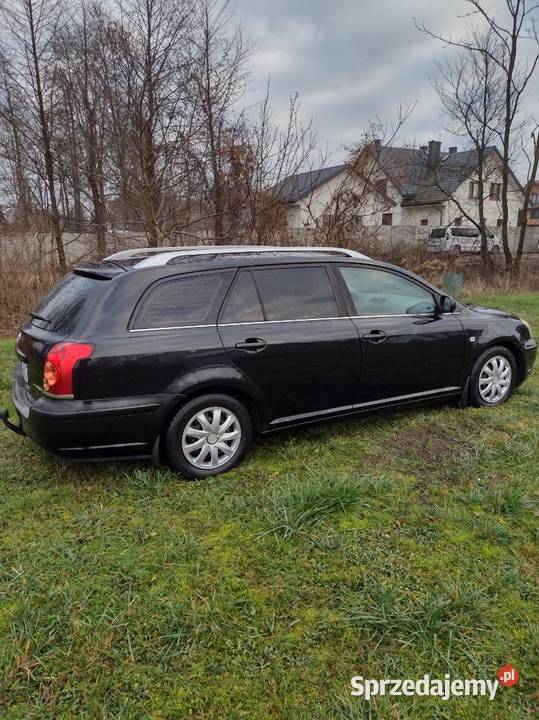 Toyota Avensis kombi 2005 benzyna+LPG mazowieckie Zbuczyn