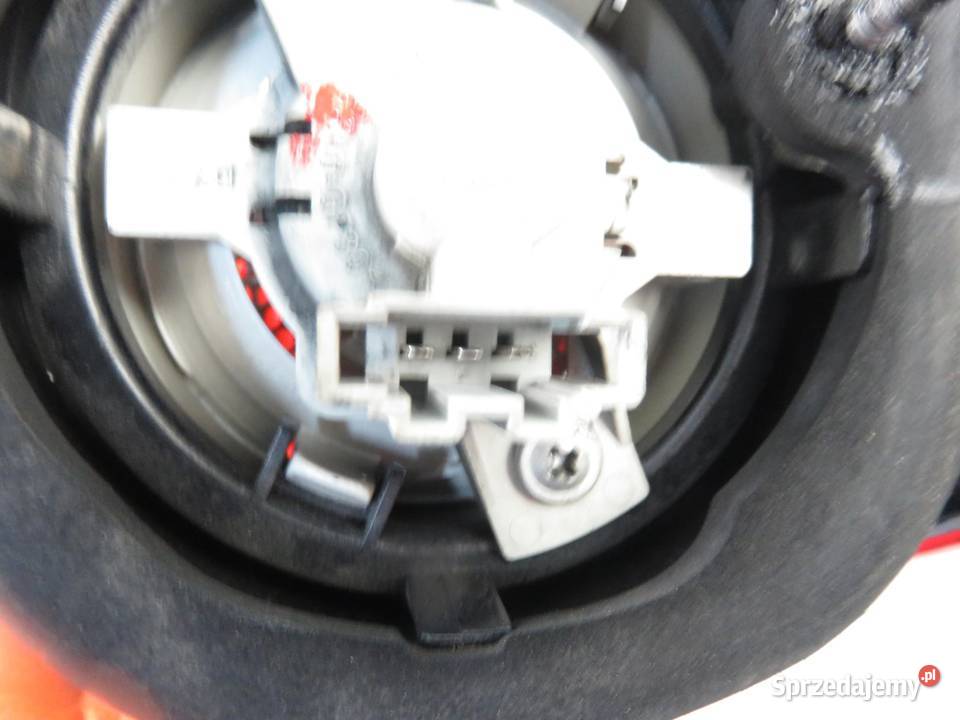 LAMPA PRAWA TYLNA SEAT TOLEDO III 5P5945112