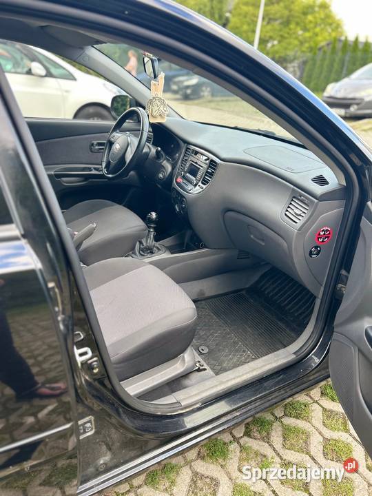 Sprzedam KIA RIO produkcji 2010 192880km sprzedam