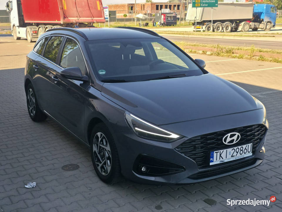 Hyundai i30 15 Benzyna Serwisowany Gwarancja łopatki zmiany biegów Piekoszów sprzedam