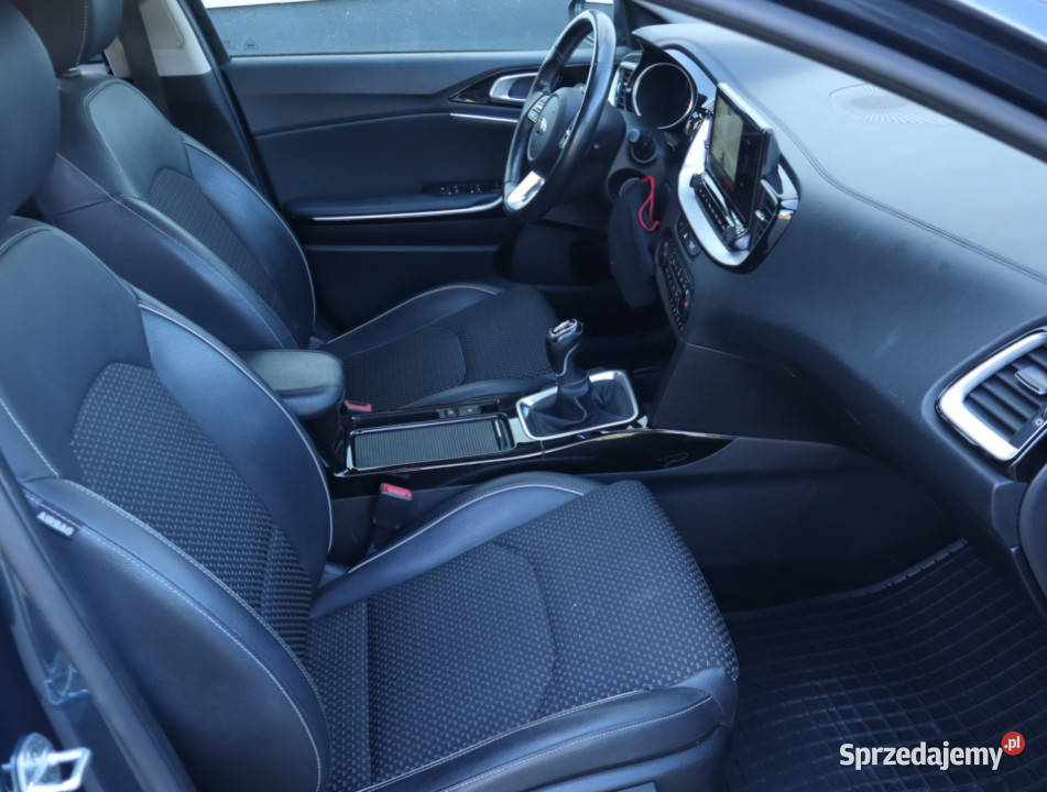 Kia Ceed 14 TGDI Łódź