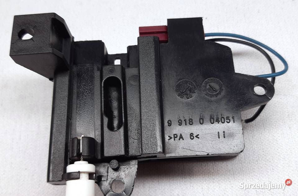 SIŁOWNIK ROLETY BAGAŻNIKA LEWY BMW E90 E91 Mielęcin
