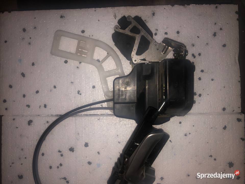 Zamek tylnych prawych drzwi KIA SPORTAGE 2 0810 Józefin