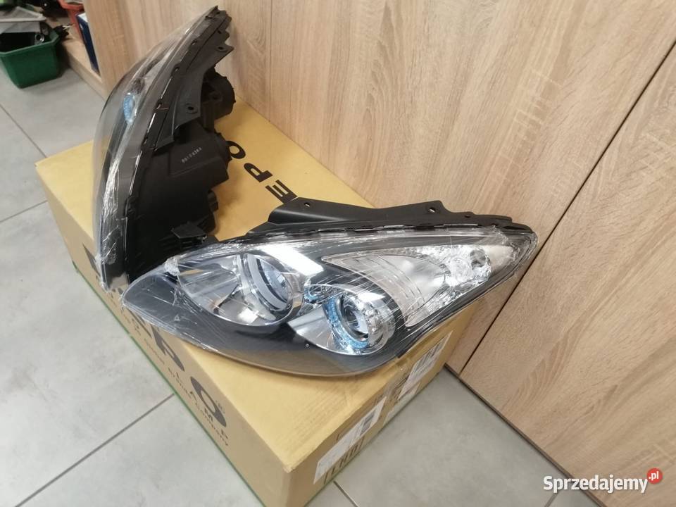Hyundai i30 09 reflektor przód nowy lubelskie Kozubszczyzna sprzedam