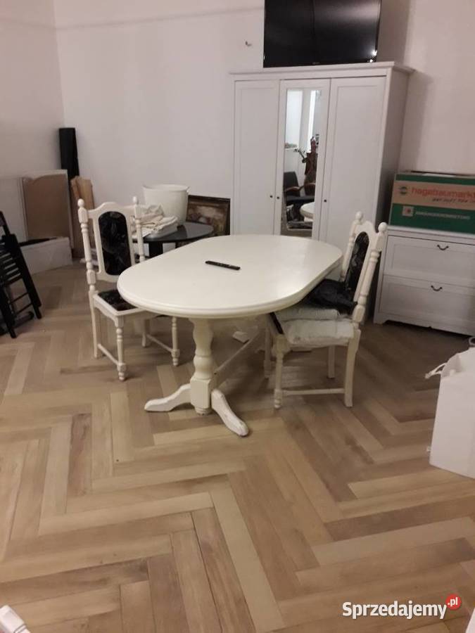 Stół owalny drewniany i 6 krzeseł drewnianych