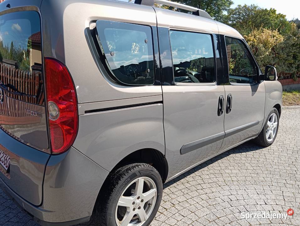 OPEL COMBO 16 CDTI 105 7 OSOBOWY nieuszkodzony mazowieckie Ostrołęka sprzedam