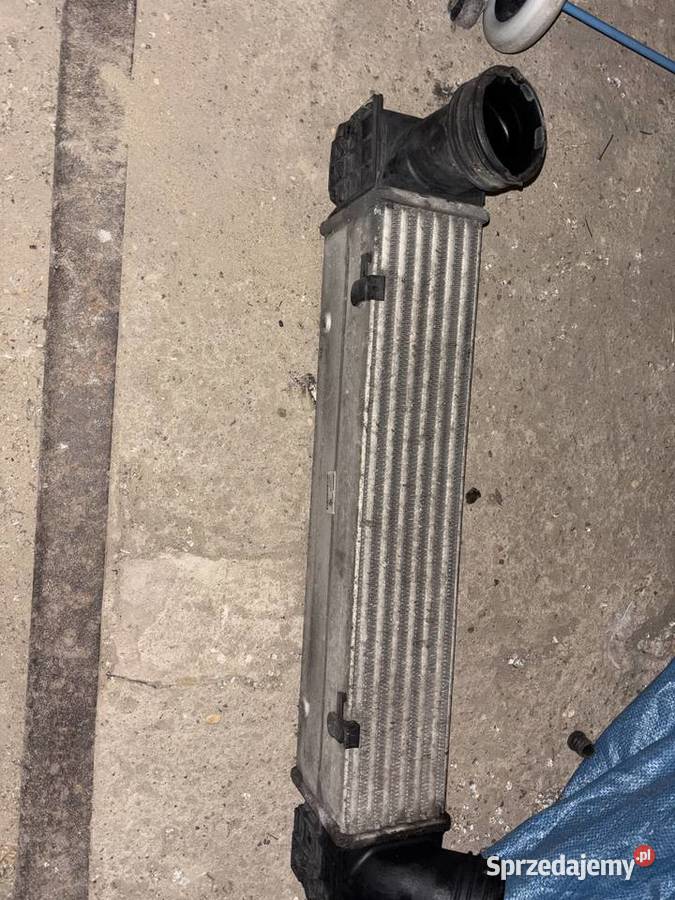 sprzedam intercooler z BMW e91 m57