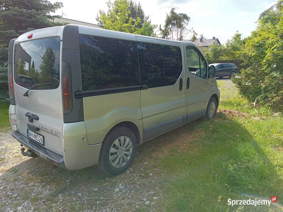 Opel Vivaro 2004 r 19 DTI 101 8 osób Rok produkcji 2004