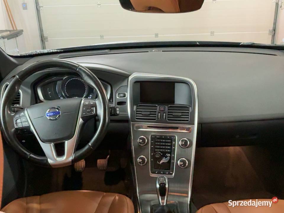 Volvo Xc60 20 d3 150SummumManual Ostrowiec Świętokrzyski