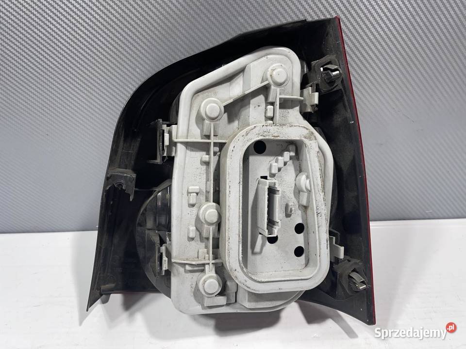 VW POLO LEWA LAMPA TYŁ