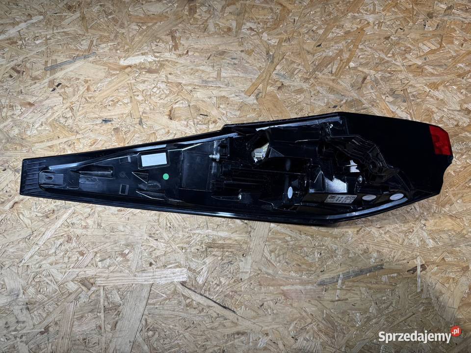 Lampa tył prawa rh Toyota chr chr II 2 Lampy tylne Międzychód