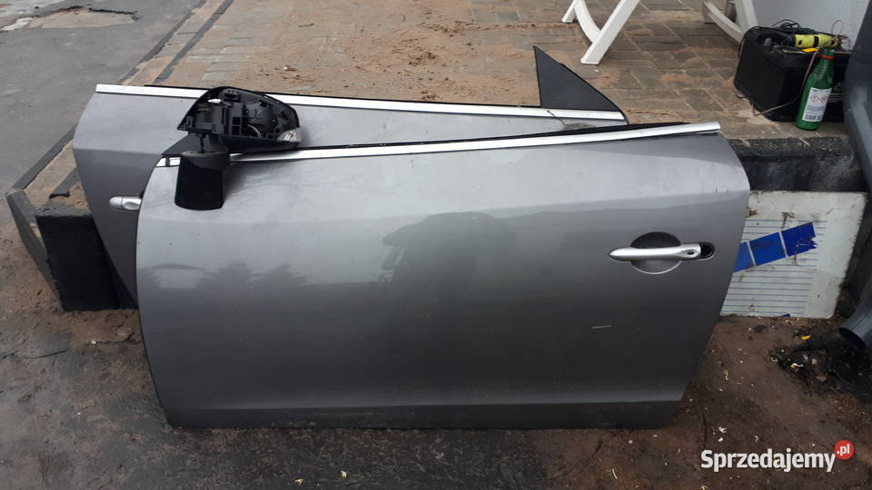 Megane lll 3 cc Cabrio drzwi prawe Warszawa sprzedam