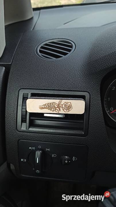 Elegancki Zapach do Samochodu z Drewna