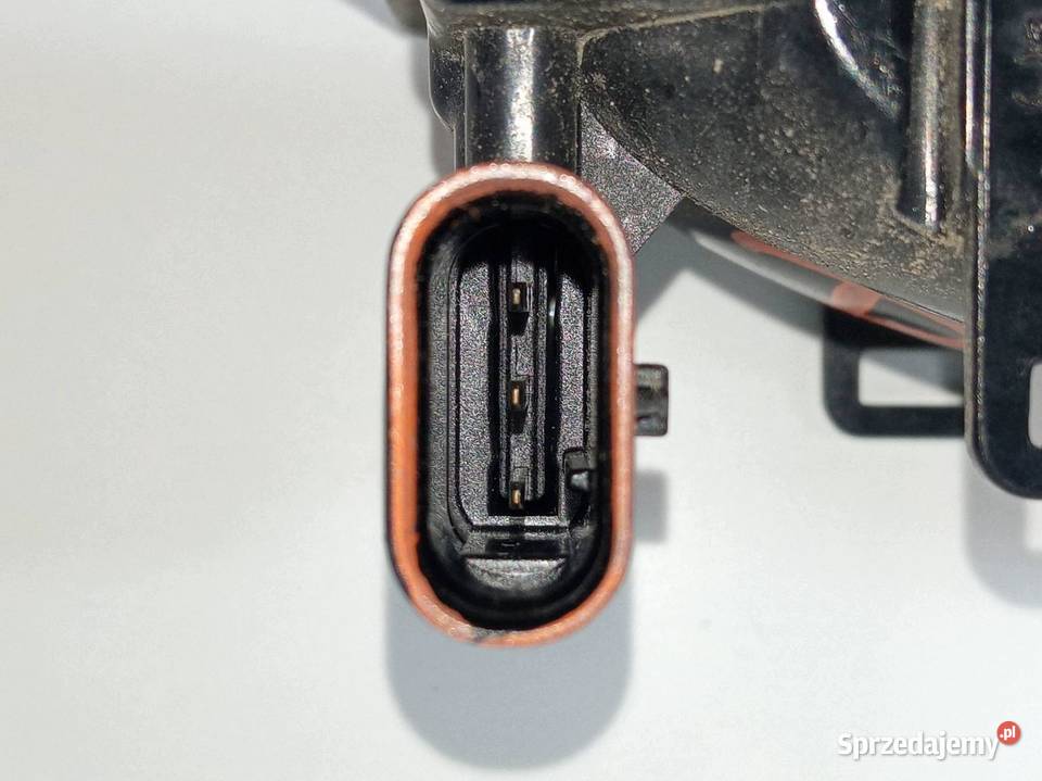 KAMERA COFANIA LAMPKA JL7B15500AHH33A Lincoln Wyposażenie elektryczne sprzedam