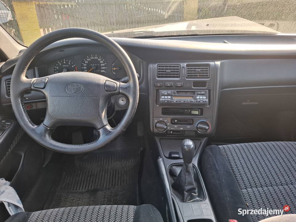 Toyota Carina uderzona z przodu Poznań