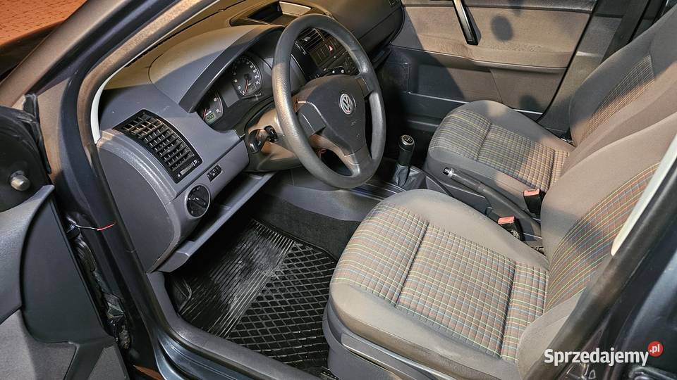 Volkswagen Polo IV 12 60 2009r Klima 5 Drz z ASR (kontrola trakcji) Zarszyn