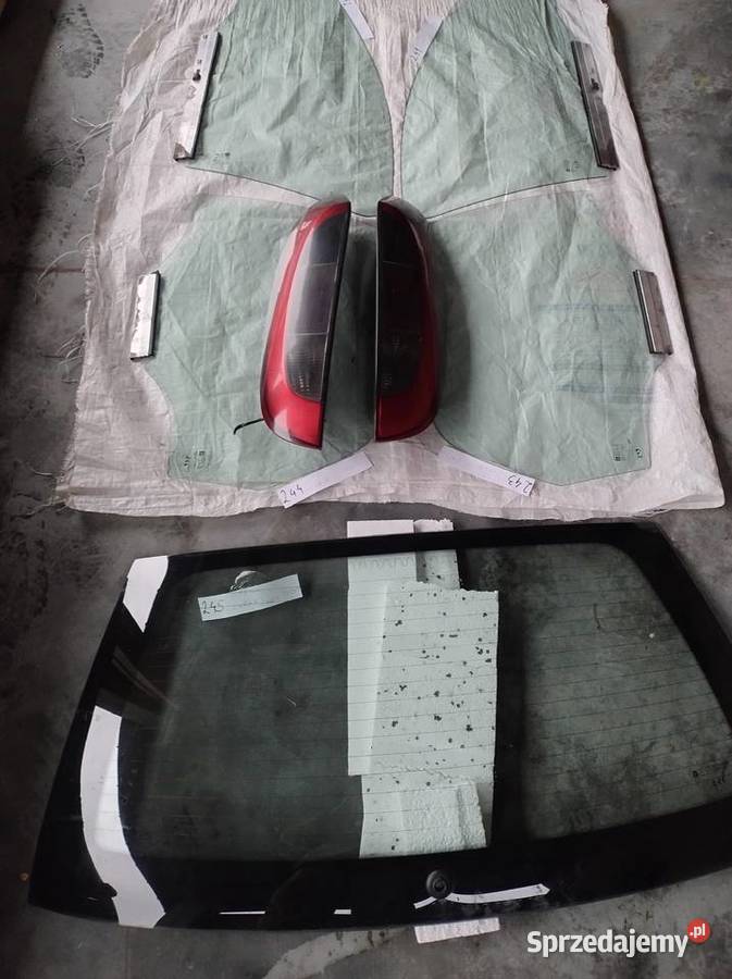 Lampa tylna lewa i prawa Opel corsa C 5 D Lampy tylne Zahajki-Kolonia