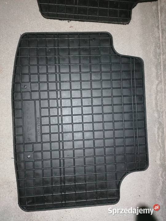 VW PASSAT B8 dywaniki gumowe STOPERY Dywaniki sprzedam