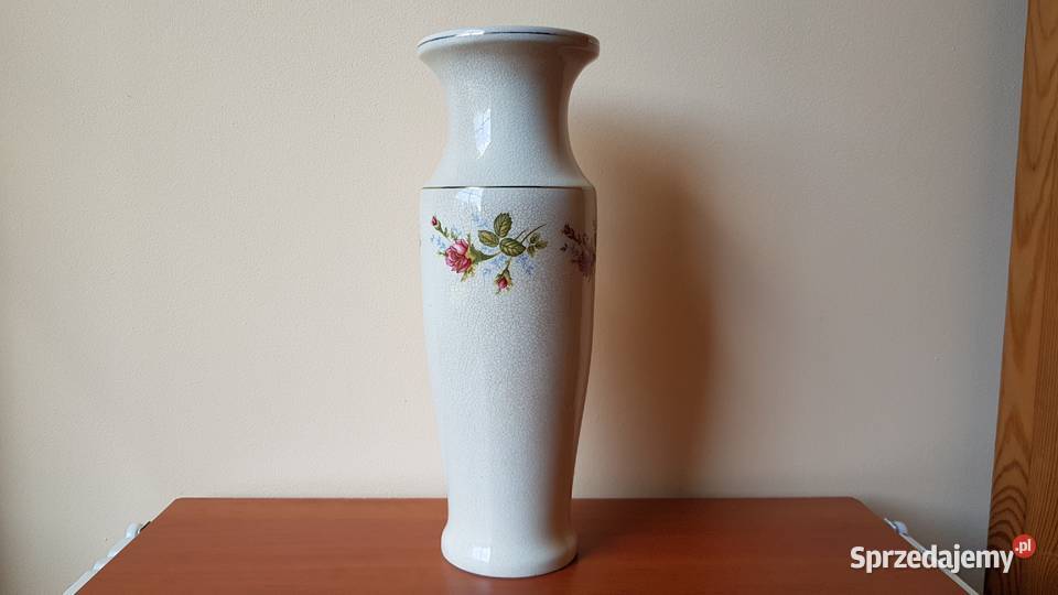 Wazon ceramiczny z różami kwiatami róża ceramika śląskie Dąbrowa Górnicza