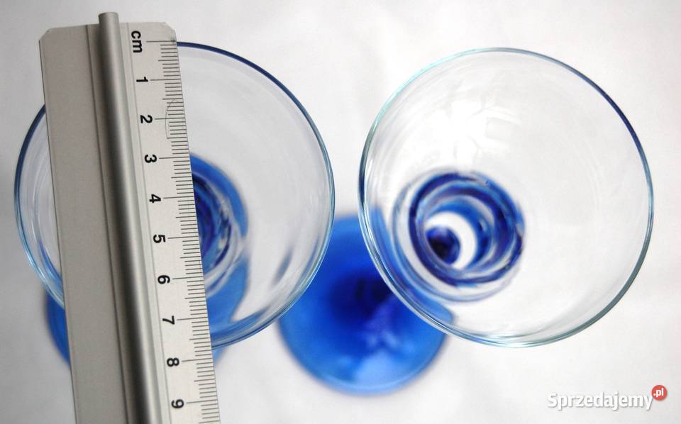 Dwa kryształowe świeczniki kielichy błękitne lubelskie Lublin