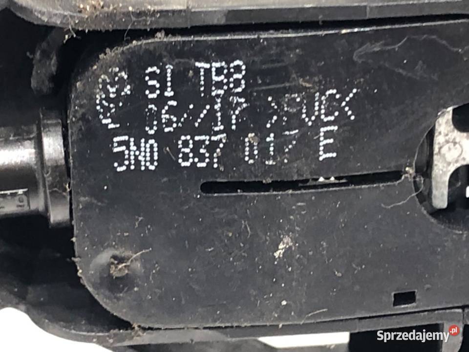 KLAMKA ZEWNĘTRZNA PRAWY TYŁ VW GOLF VII