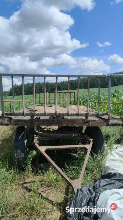 Przyczepaprzyczepy do slomy Niedamowo