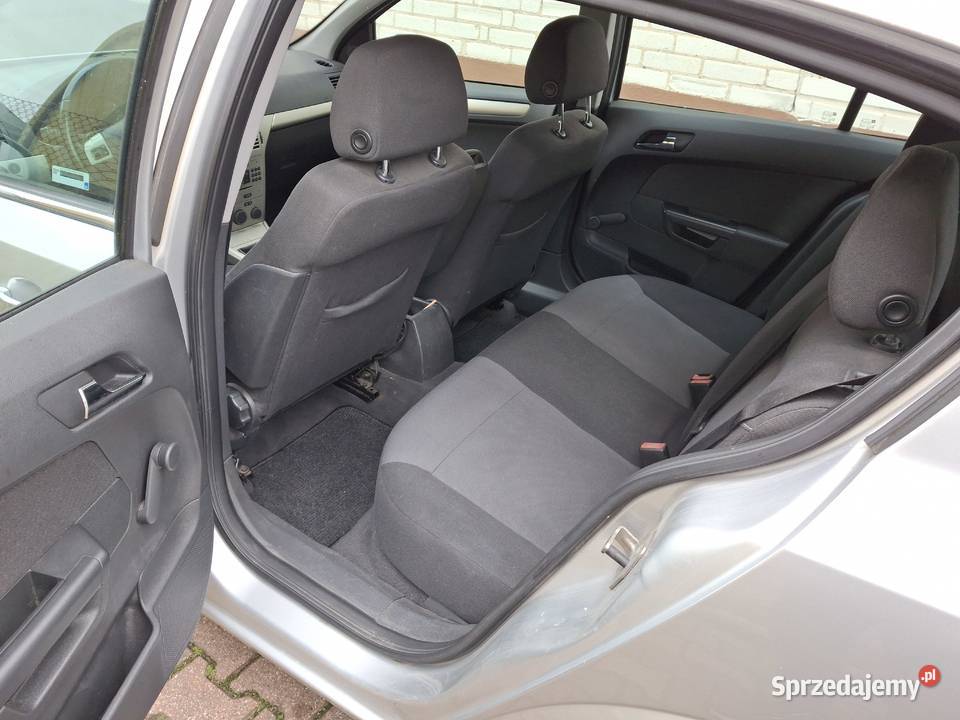 Opel Astra 16 Rok produkcji 2008 Astra Kutno