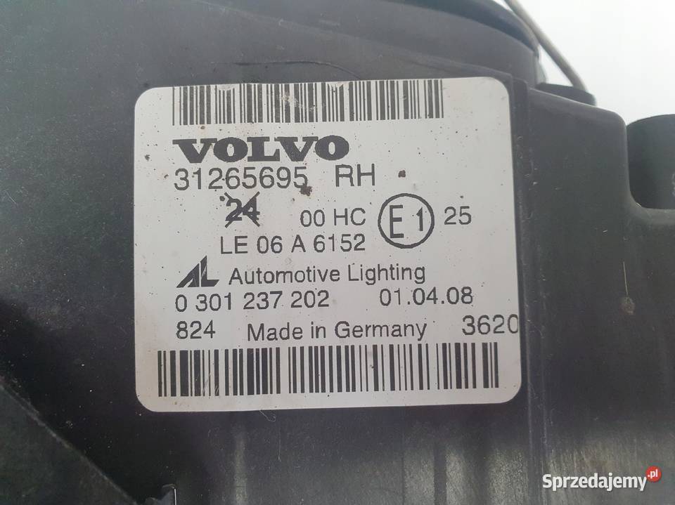 Volvo S40 II V50 LIFT PRZEDNIA LAMPA PRAWA prawy Janów