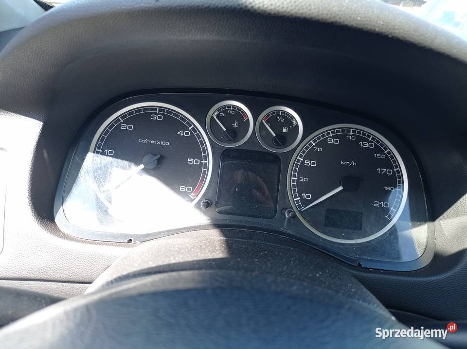 Peugeot 307 20 Kombi 100 kW 2005 r dawca części Szklarka Myślniewska sprzedam