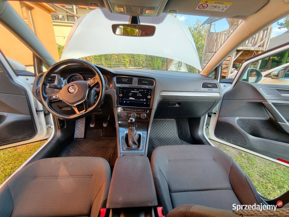 OKAZJA Volkswagen Golf Variant 2020 16 TDI kupiony w polskim salonie Golf Suków