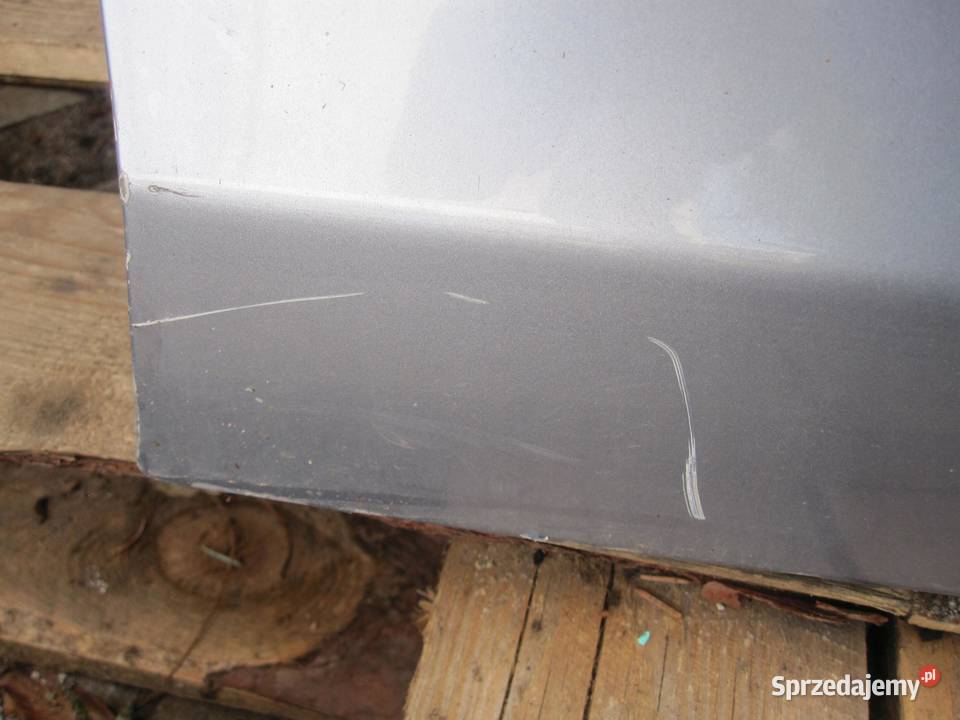 BMW E81 E87 LIFT 09r HB 5D drzwi prawe przód osobowe świętokrzyskie