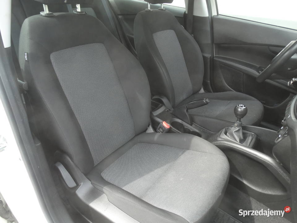 Fiat Tipo wypożyczalnia wynajem samochodu Wynajem pojazdów Przebieczany