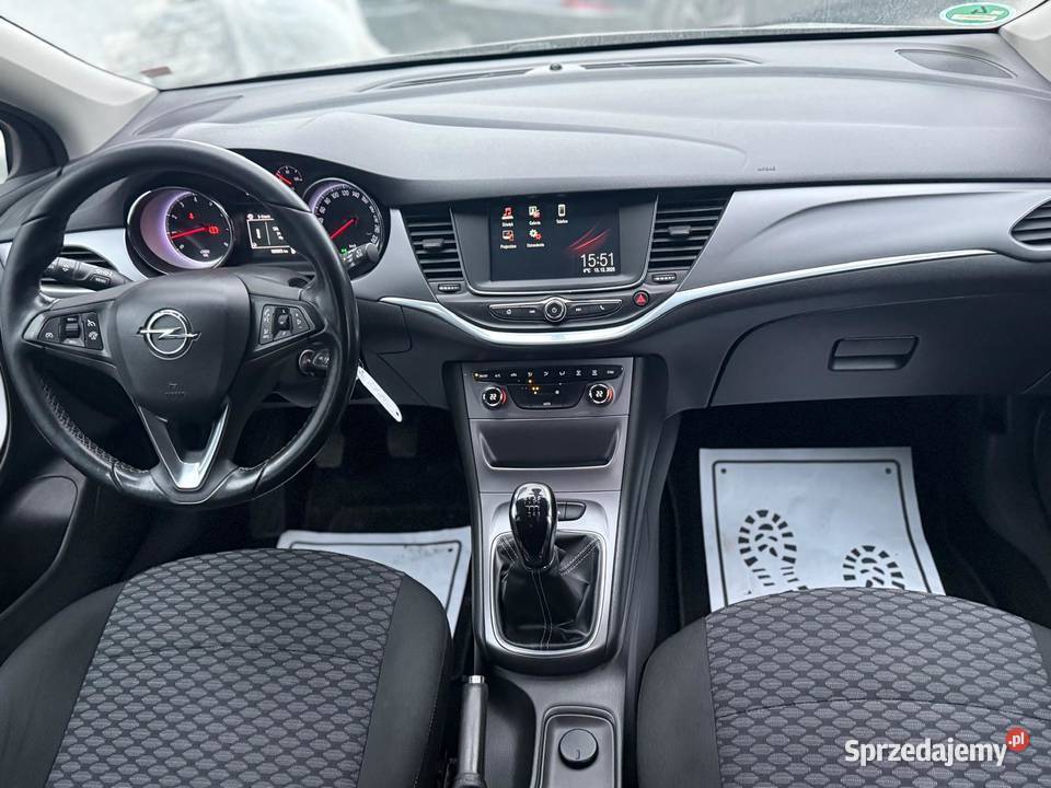 Opel Astra K światła do jazdy dziennej Wiktorowo