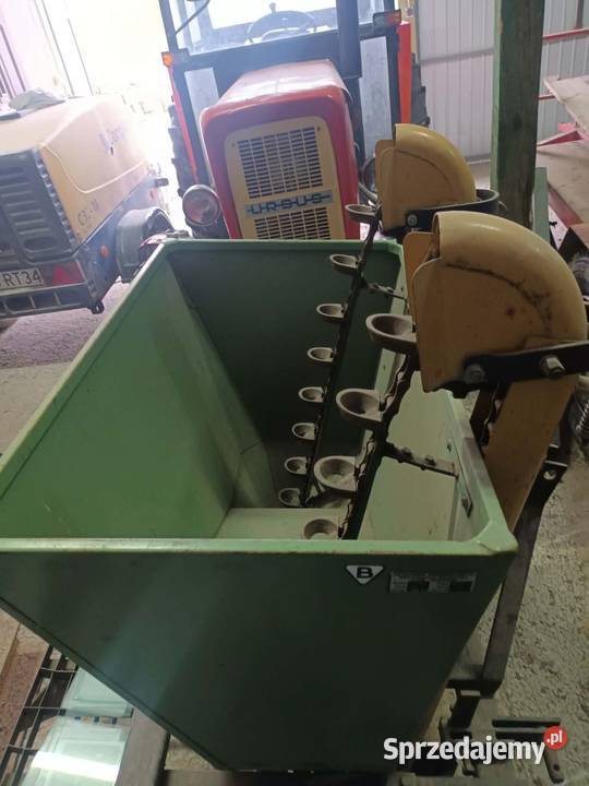 Sadzarka do ziemniaków nieuszkodzony Szydłów