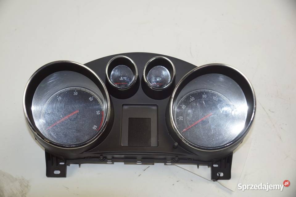 365903926O INSIGNIA A LICZNIK ZEGAR Motoryzacja