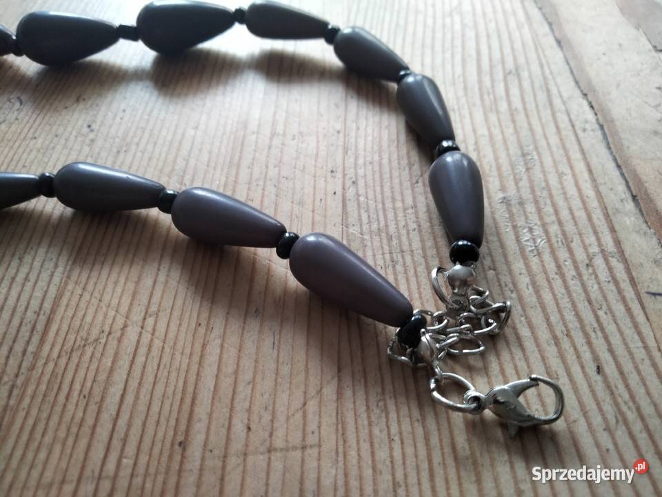 Korale kolor szary przechodzi w czerń Dla kobiet Ostrów Wielkopolski