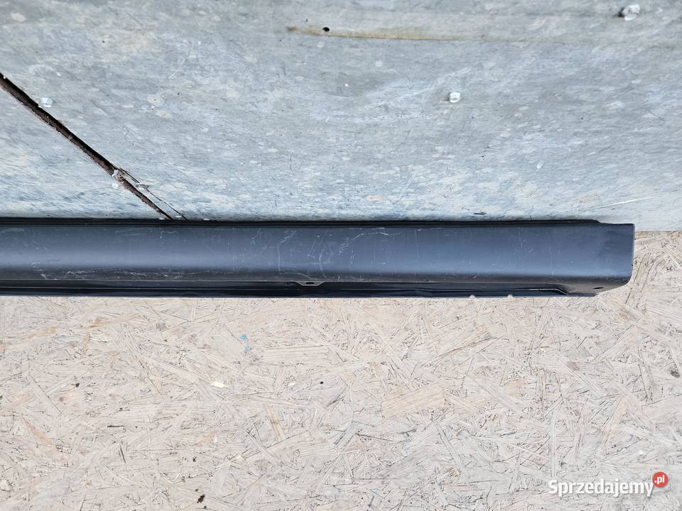 MITSUBISHI OUTLANDER III LISTWA PROGOWA LEWA osobowe Międzychód sprzedam